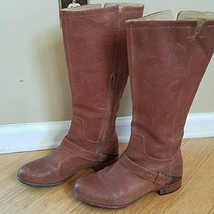Ugg tall boots leather size 8